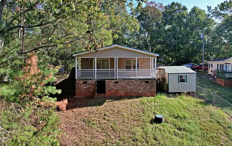 429 Hattons Ford Rd, Townville, SC 29689