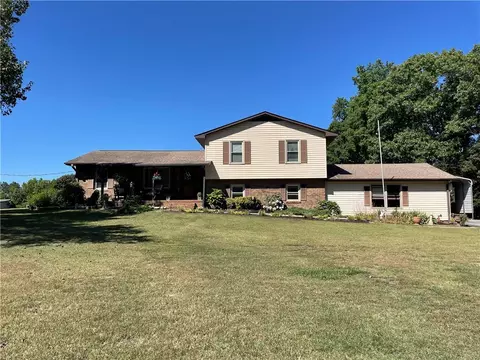 1112 Porter Rd, Pendleton, SC 29670 photo 2