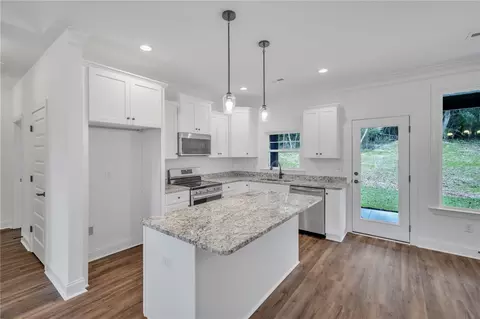 449 Thompson St, Pendleton, SC 29670 photo 7