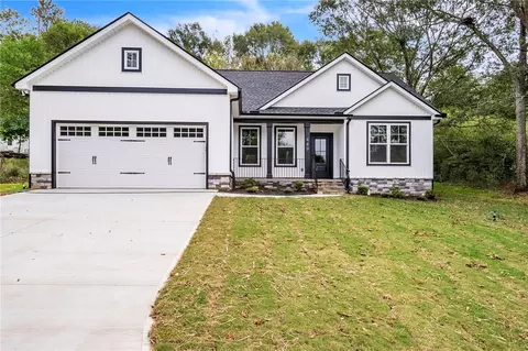 449 Thompson St, Pendleton, SC 29670