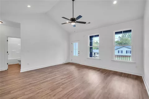 449 Thompson St, Pendleton, SC 29670 photo 4