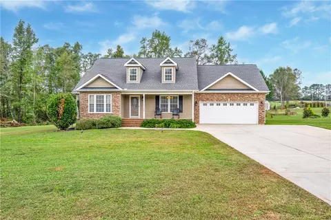 106 Toliver Ln, Anderson, SC 29626