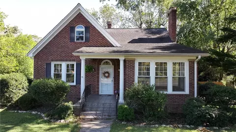 111 N Main St, Due West, SC 29639