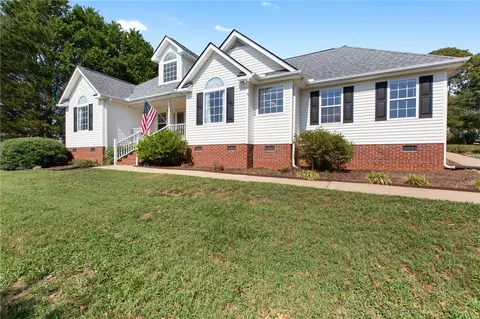 103 Briar Rdg, Liberty, SC 29657