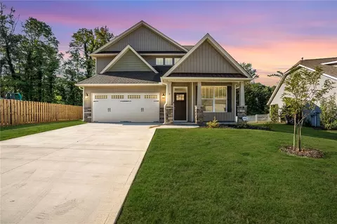 5 Karkinnen Ct, Pendleton, SC 29670