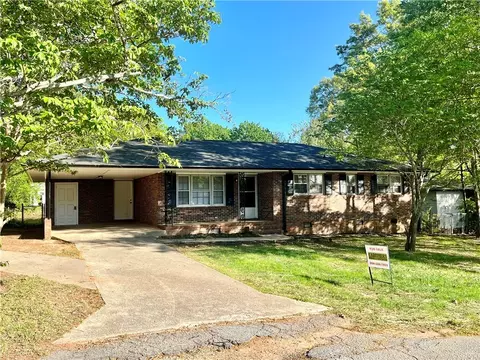 109 Gayland Dr, Anderson, SC 29621
