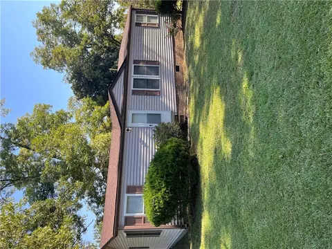 201 Hunter Ave, Walhalla, SC 29691