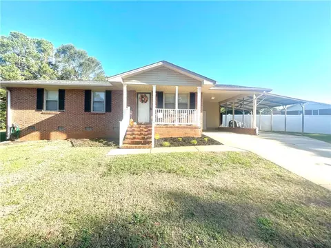 137 Bertha Dr, Anderson, SC 29625