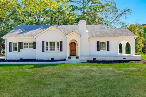623 N Main St, Belton, SC 29627