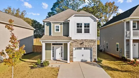 150 Highland Park Ct, Easley, SC 29642
