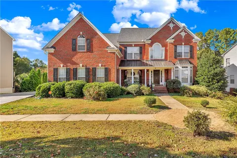 102 Guilford Dr, Easley, SC 29642