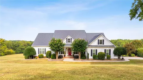 3560 Pelzer Hwy, Easley, SC 29642