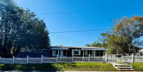 104 Wingfield St, Abbeville, SC 29620