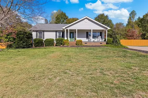 213 Elise Dr, Pickens, SC 29671