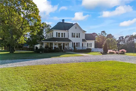 601 W South Broad St, Walhalla, SC 29691