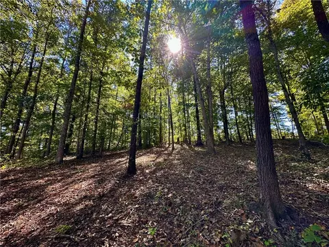 212 W Halfway Branch Rd, Walhalla, SC 29691