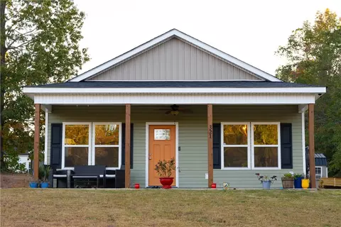 321 W Broad St, Iva, SC 29655