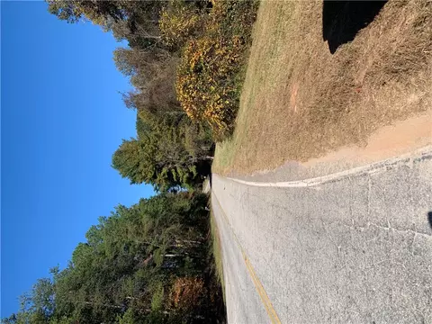 775 Earle St, Walhalla, SC 29691