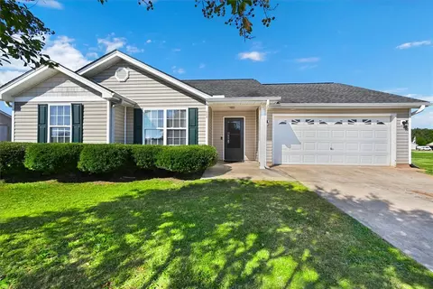 111 Turkey Trot Rd, Williamston, SC 29697