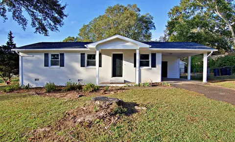 1204 Oak Dr, Pendleton, SC 29670