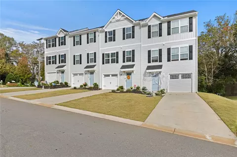 107 Brooklane Ct, Easley, SC 29642