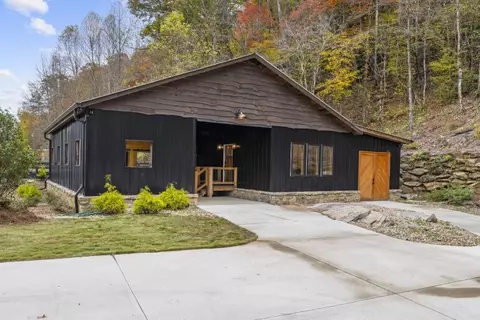 271 Brasstown Rd, Westminster, SC 29693