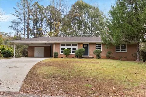 414 N Poplar St, Walhalla, SC 29691