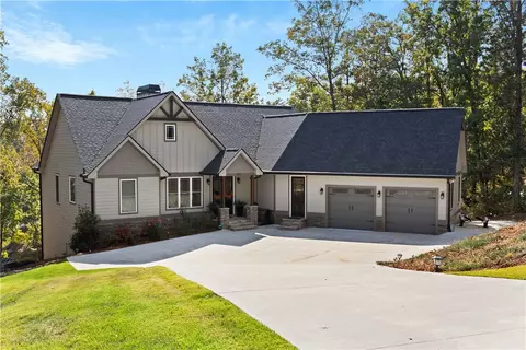 207 Sleepy Oak Ct, Seneca, SC 29672