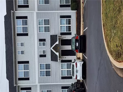 230 Campus Dr #H, Central, SC 29630