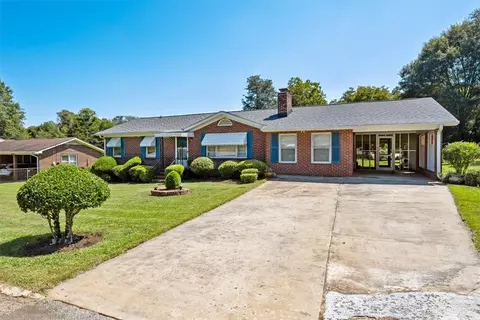 105 Baker Ct, Easley, SC 29640