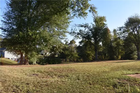 0 S Cherry St, Seneca, SC 29678