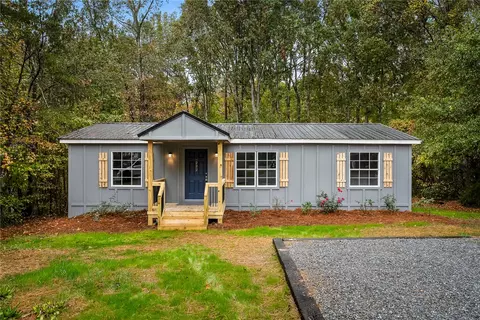 222 Forest Ln, Starr, SC 29684