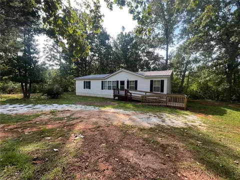 137 Fern Dr, Westminster, SC 29693