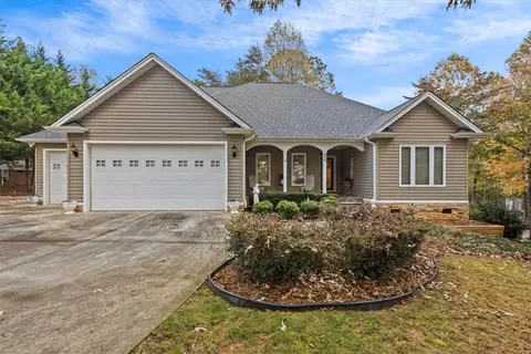 216 Valley Creek Dr, Westminster, SC 29693