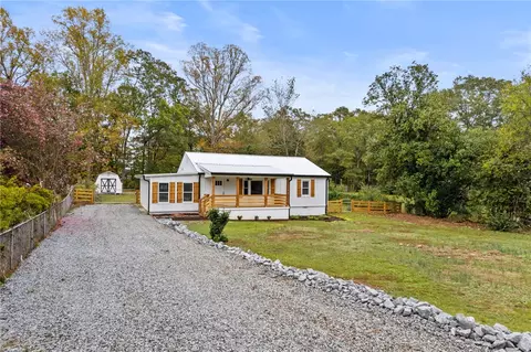 212 Morningside Heights Dr, Seneca, SC 29678