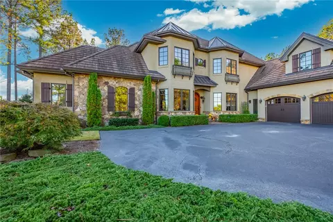 124 Golden Bear Dr, Sunset, SC 29685