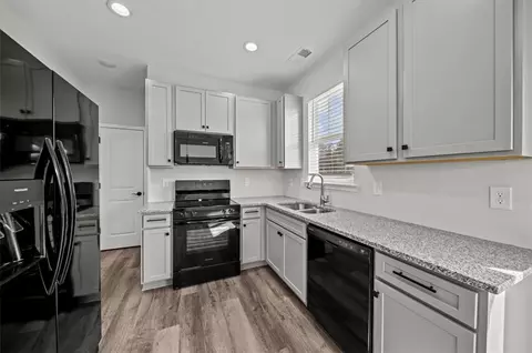 Kitchen - 413 Bee Cove Way, Pendleton, SC 29670 photo 2 of 2