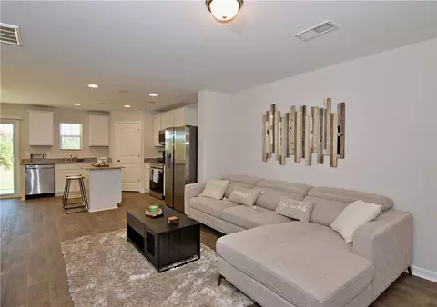 Living - 223 Samuel St, Pendleton, SC 29670 photo 1 of 2