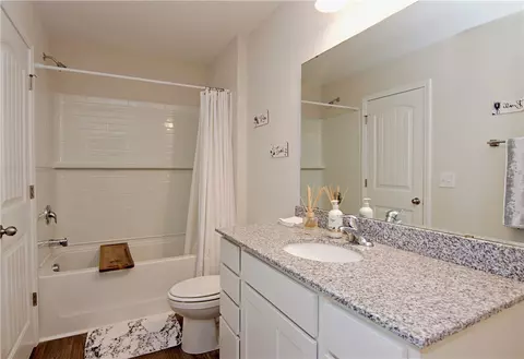 Bath - 223 Samuel St, Pendleton, SC 29670 photo 3 of 3