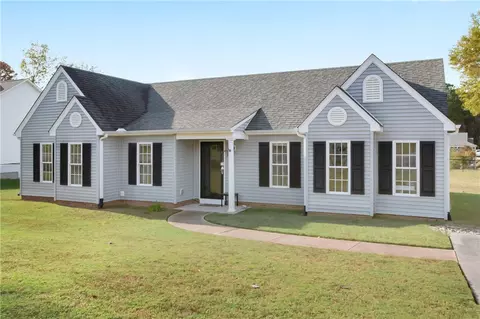508 Shady Pine Dr, Seneca, SC 29678