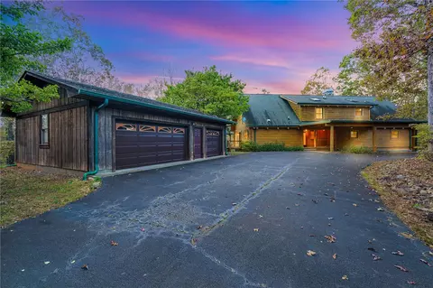 19 Matthews Creek Ln, Cleveland, SC 29635