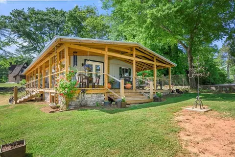 102 S Johnson St, Walhalla, SC 29691 photo 1