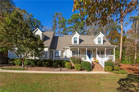109 Chartwell Point Rd, Seneca, SC 29672
