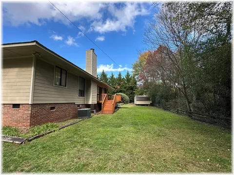 236 Tabor St, Central, SC 29630 photo 4