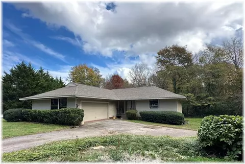 236 Tabor St, Central, SC 29630 photo 2