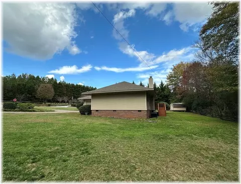 236 Tabor St, Central, SC 29630 photo 3