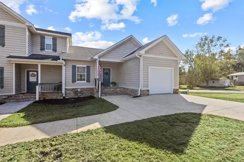 535 E Perkins Creek Rd, Seneca, SC 29678