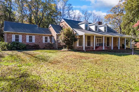 164 Linley Ln, Walhalla, SC 29691