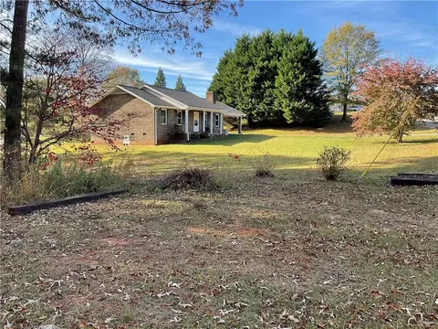 307 Cone Dr, Walhalla, SC 29691 photo 40