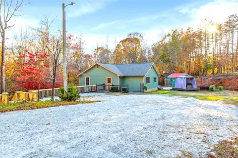 133 Cane Creek Rd, Walhalla, SC 29691